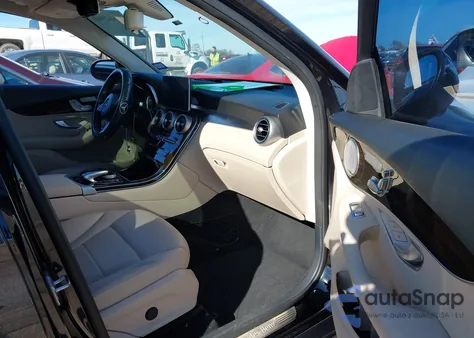 2017 Mercedes-Benz Glc 300 из США, поврежденный, VIN WDC0G4JB2HF141187